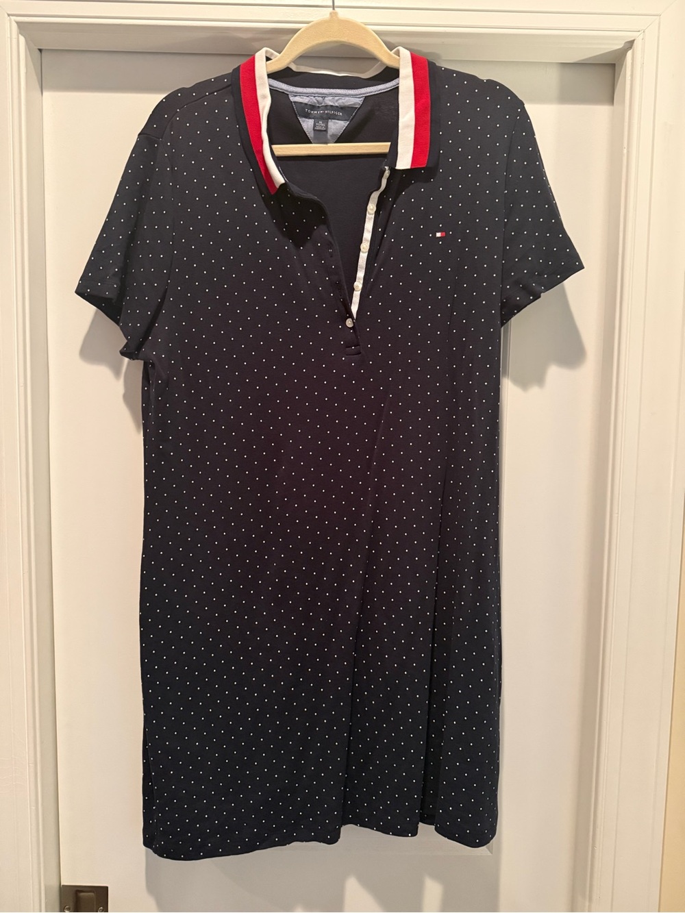 Tommy Hilfiger Navy Polo Shirt with Contrast Trim - size XL